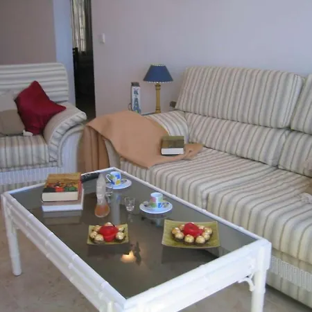 Вилла Puerto Del Carmen Sleeps 6 Pool Wifi T691347